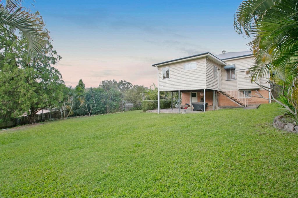 246 Oates Avenue, Holland Park QLD 4121, Holland Park - Thumbnail 2