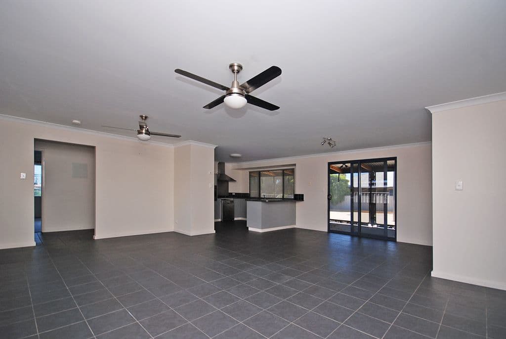 19 Elizabeth Way, Jurien Bay WA 6516, Jurien Bay - Thumbnail 3