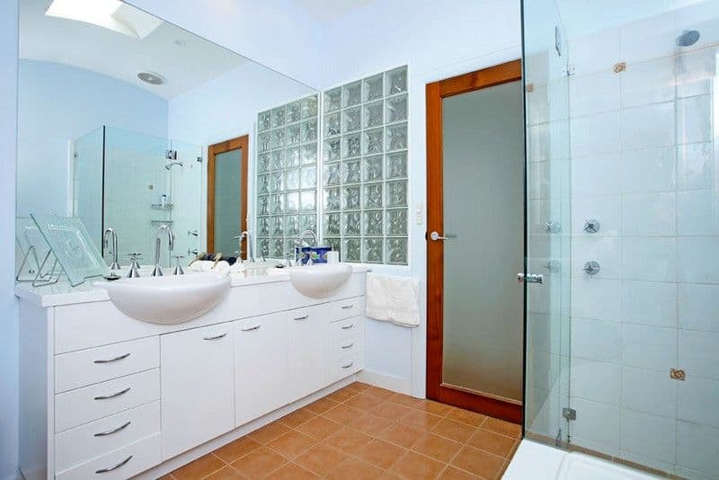 5  Kuyora Place, NORTH NARRABEEN NSW 2101, North Narrabeen - Thumbnail 4