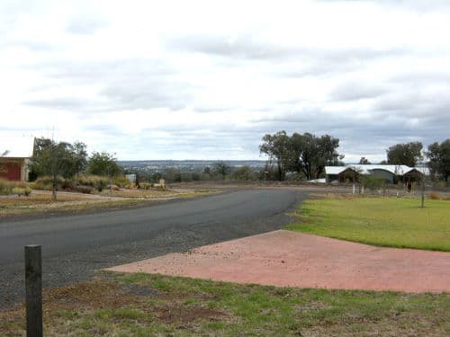 5  Harrison Place, DUBBO NSW 2830, Dubbo - Thumbnail 3