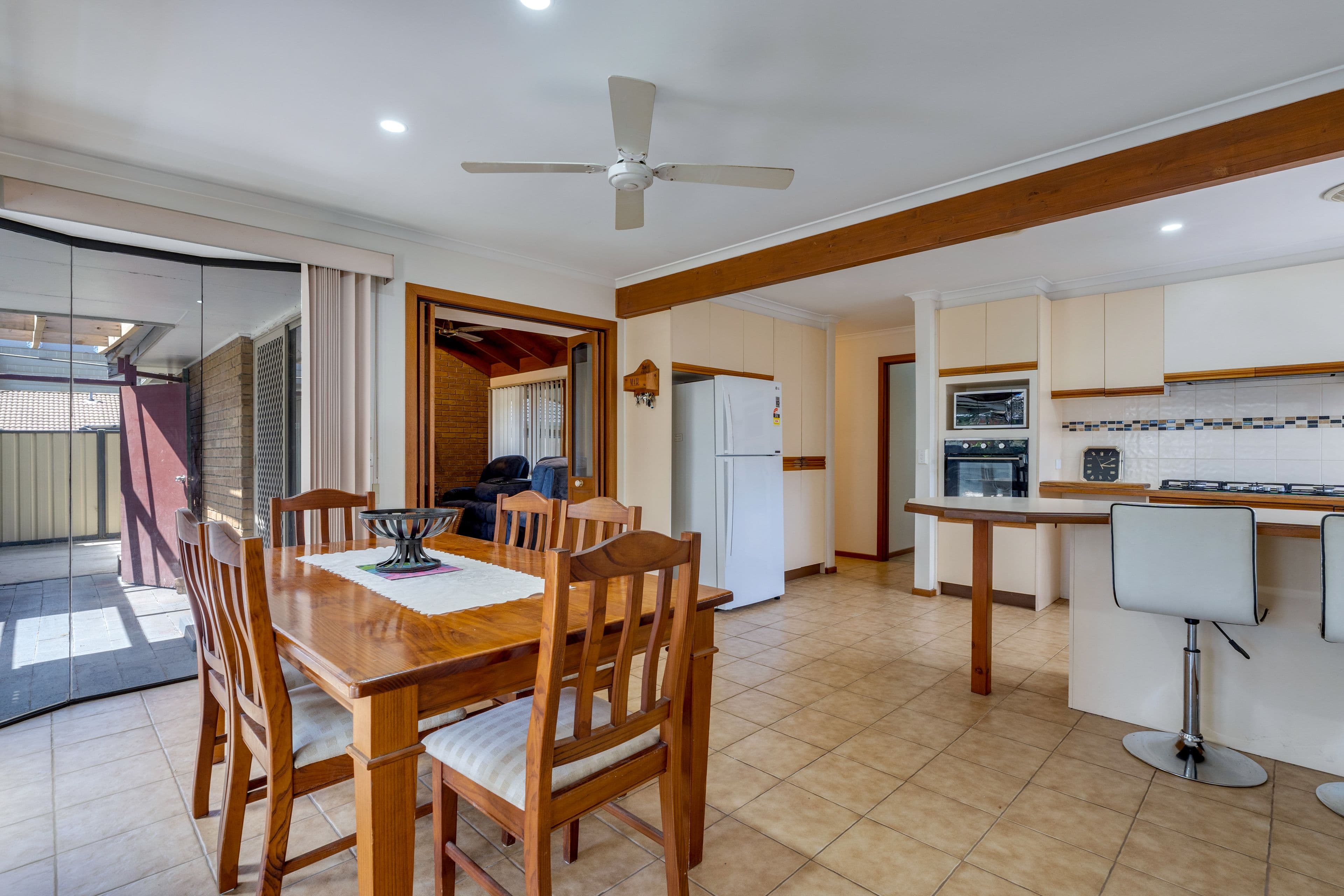 33 Farnborough Avenue, Craigieburn VIC 3064, Craigieburn - Thumbnail 4