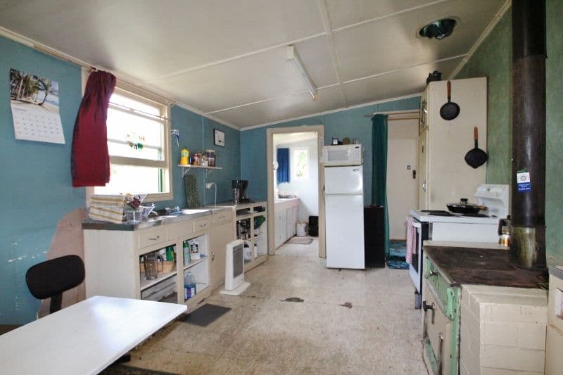 1 George Street, BURRA SA 5417, Burra - Thumbnail 2