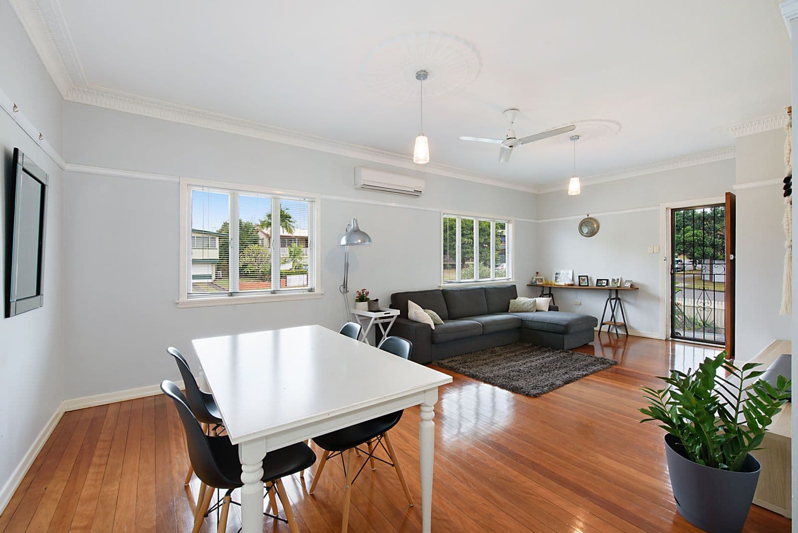 1 Irwin Terrace, Oxley QLD 4075, Oxley - Thumbnail 2