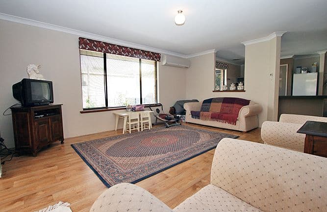 12 Oakdale Close, HALLS HEAD WA 6210, Halls Head - Thumbnail 4