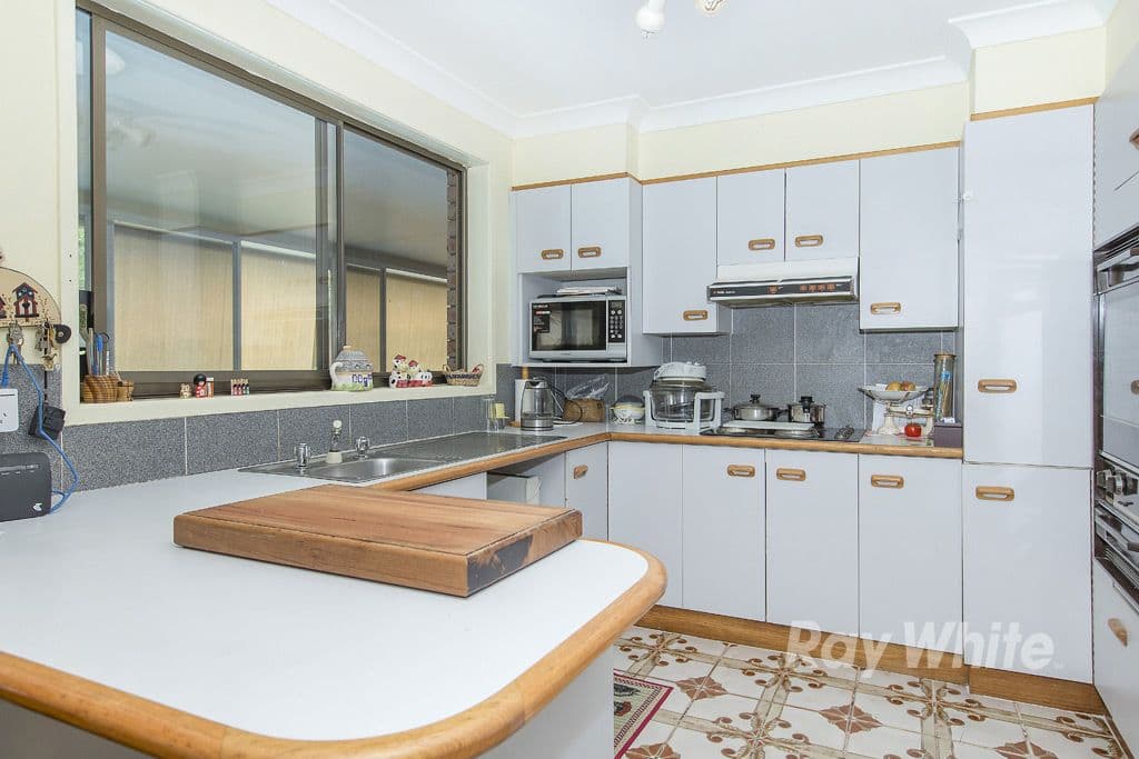 16 Wyera Crescent, Carey Bay - Thumbnail 4