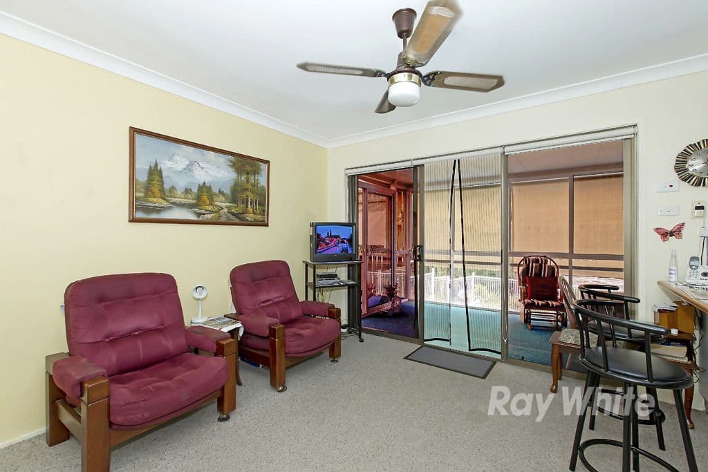 16 Wyera Crescent, Carey Bay - Thumbnail 5