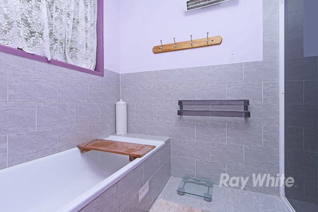 16 Wyera Crescent, Carey Bay - Thumbnail 7