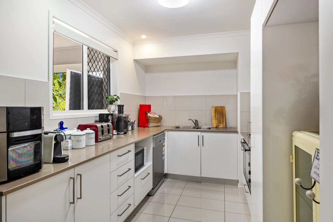 7 Bilenda Close, Beerwah QLD 4519, Beerwah - Thumbnail 3