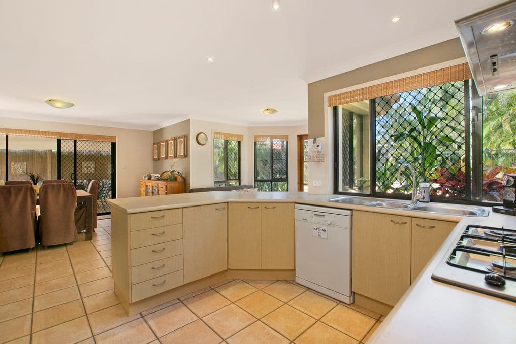 11 Marcel Place, WELLINGTON POINT QLD 4160, Wellington Point - Thumbnail 7