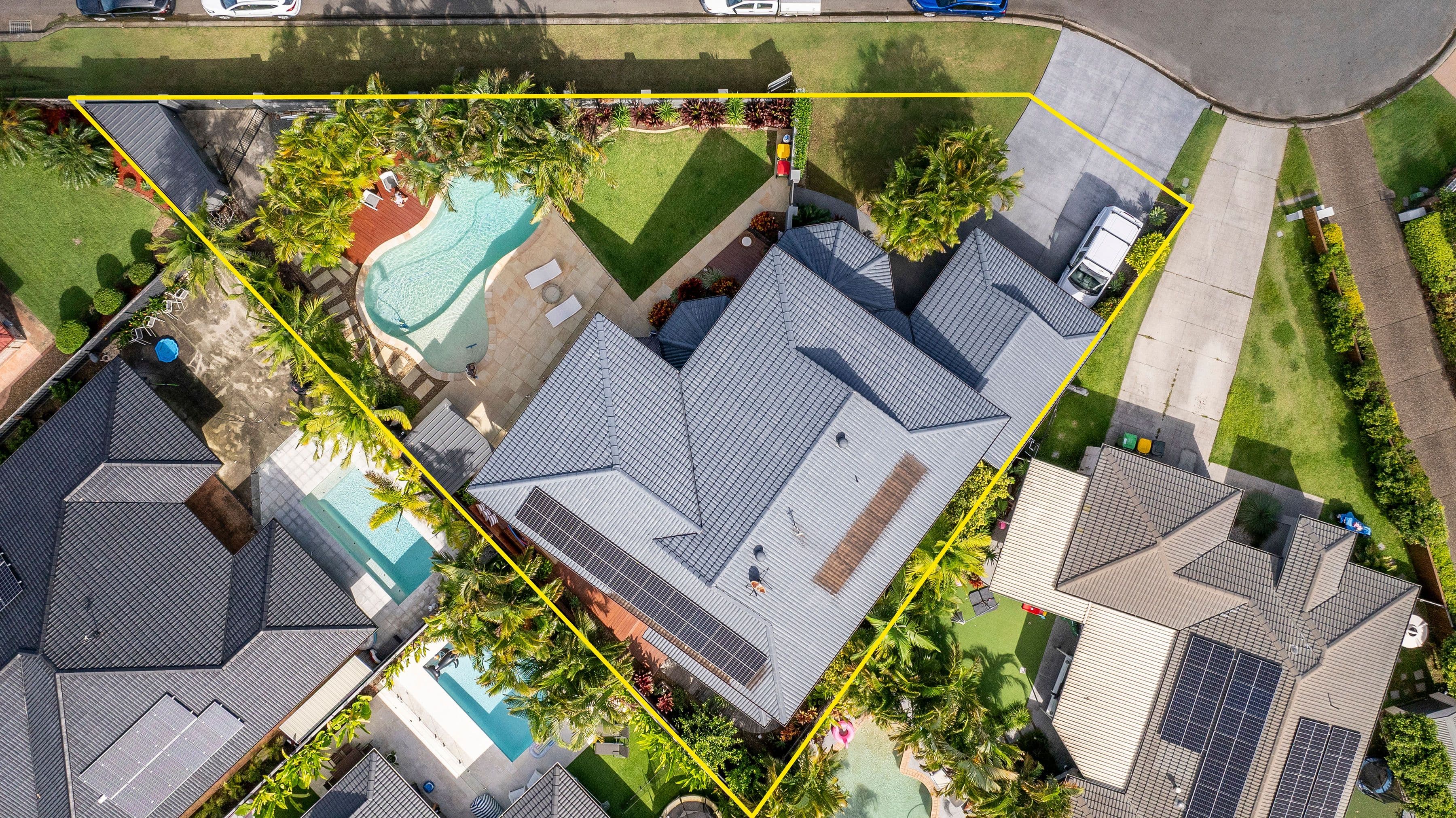 11 Sittella Crescent, Burleigh Waters QLD 4220, Burleigh Waters - Thumbnail 3