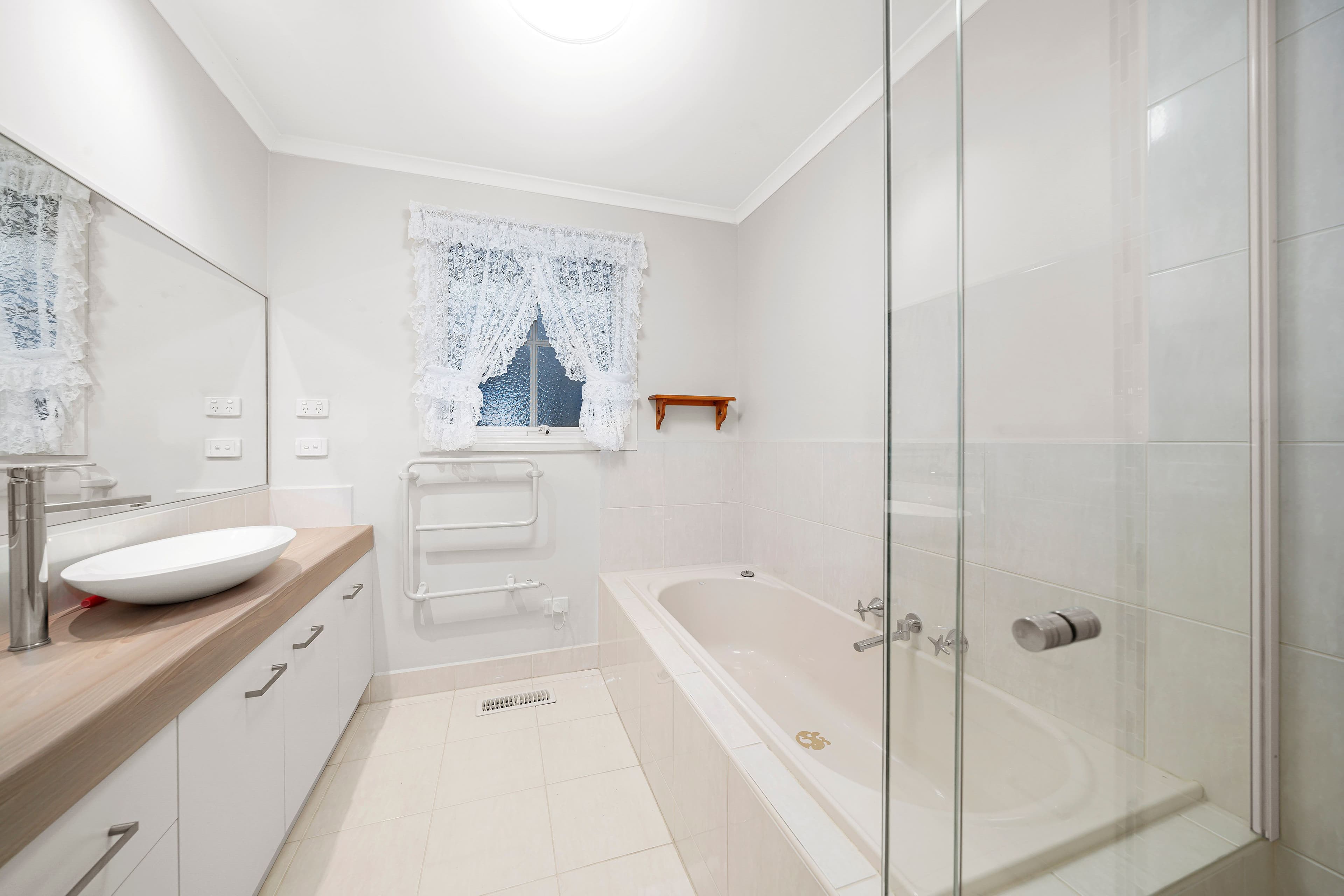 19 Hodges Close, Rowville VIC 3178, Rowville - Thumbnail 6