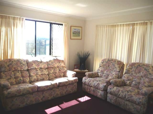 74 Ferguson Road, WESTBROOK QLD 4350, Westbrook - Thumbnail 3
