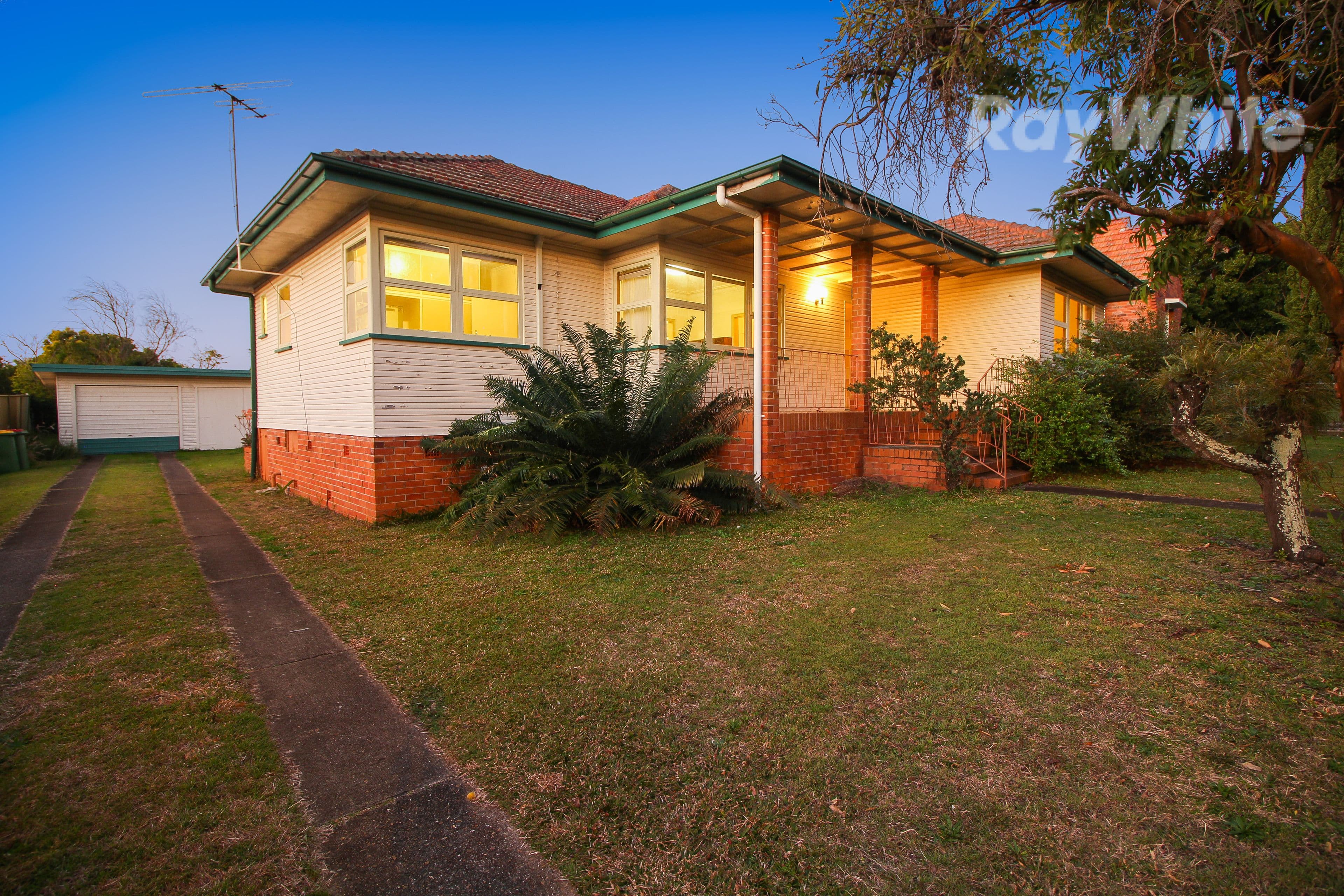 58 Glebe Road, Newtown QLD 4305, Newtown - Thumbnail 2