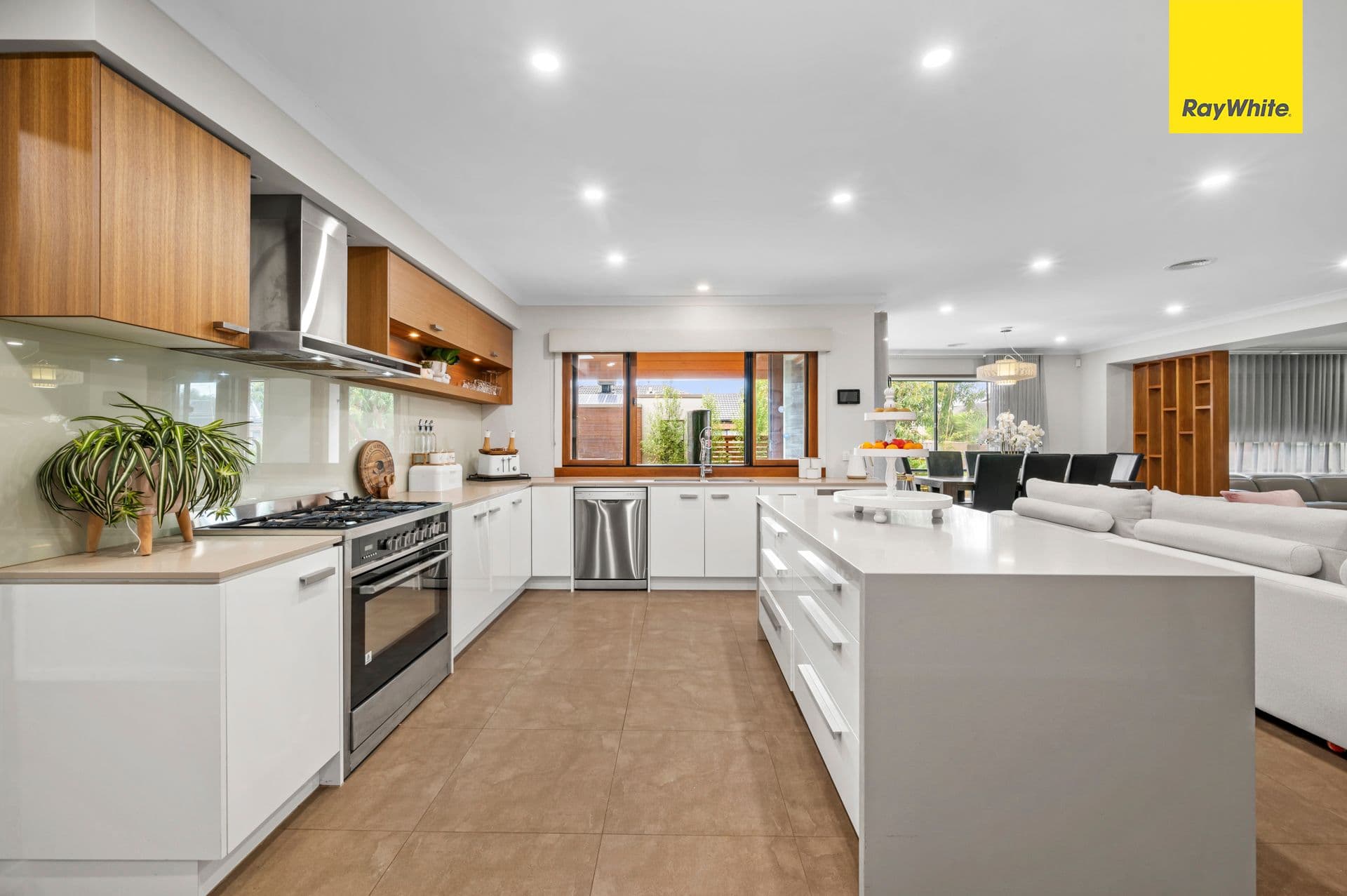21 Castletown Boulevard, WEIR VIEWS VIC 3338, Weir Views - Image 1