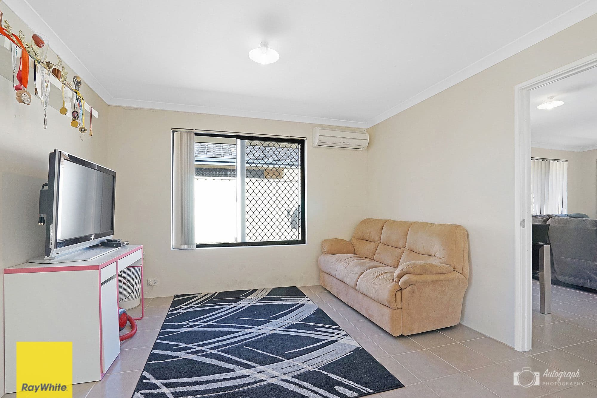 10 Saffron Way, Landsdale WA 6065, Landsdale - Thumbnail 3