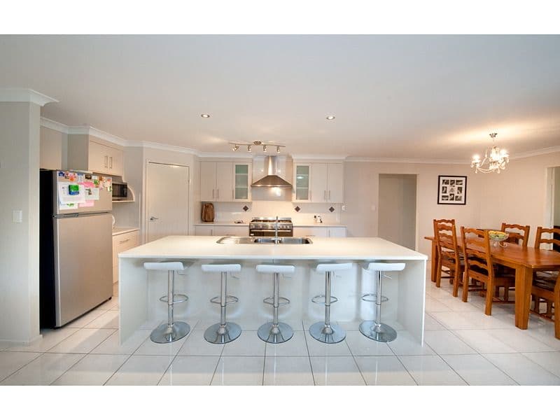 2 Osprey Court, PARKHURST QLD 4702, Parkhurst - Thumbnail 6