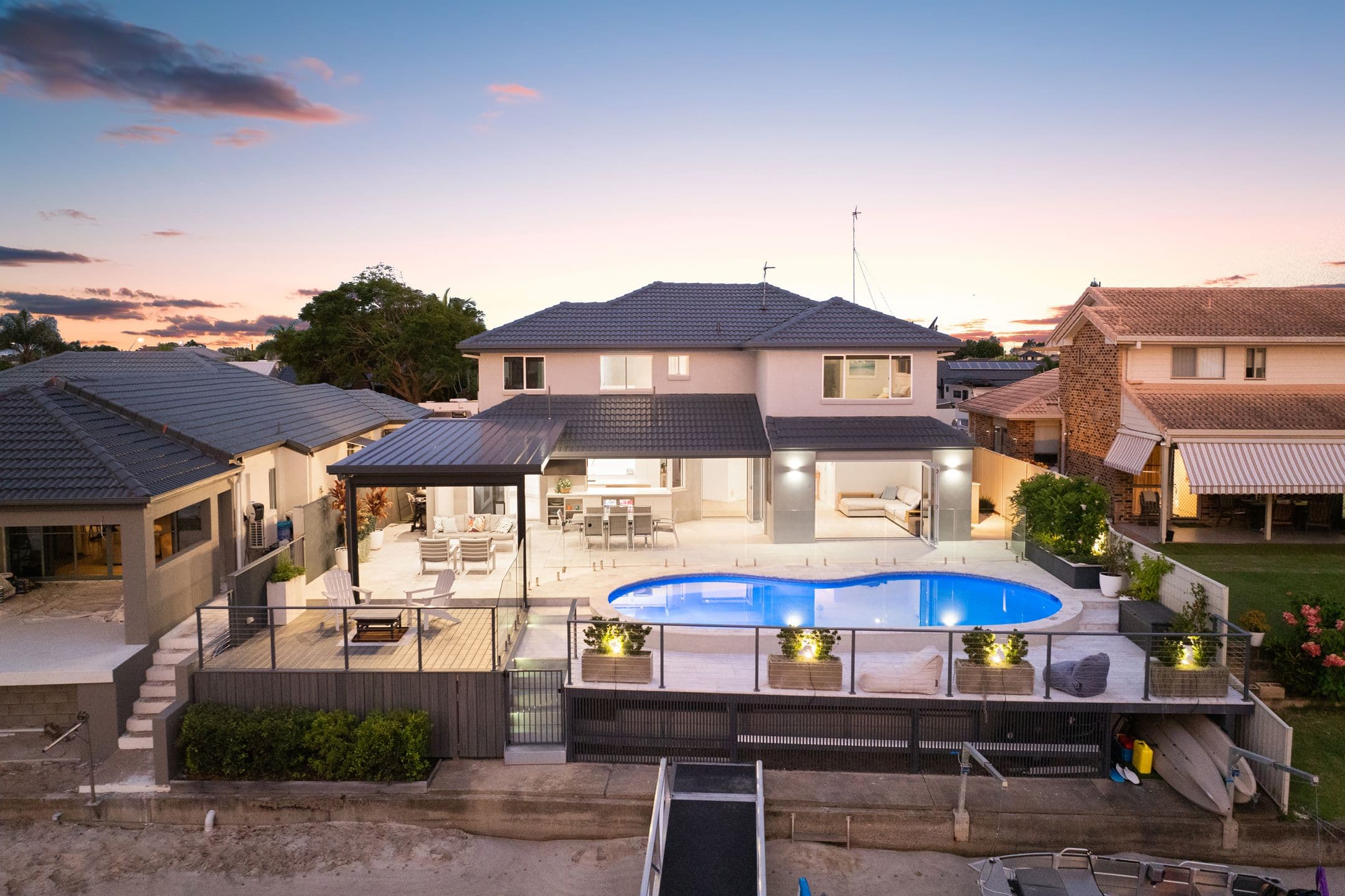 8 Seabreeze Street, Paradise Point QLD 4216, Paradise Point - Thumbnail 6