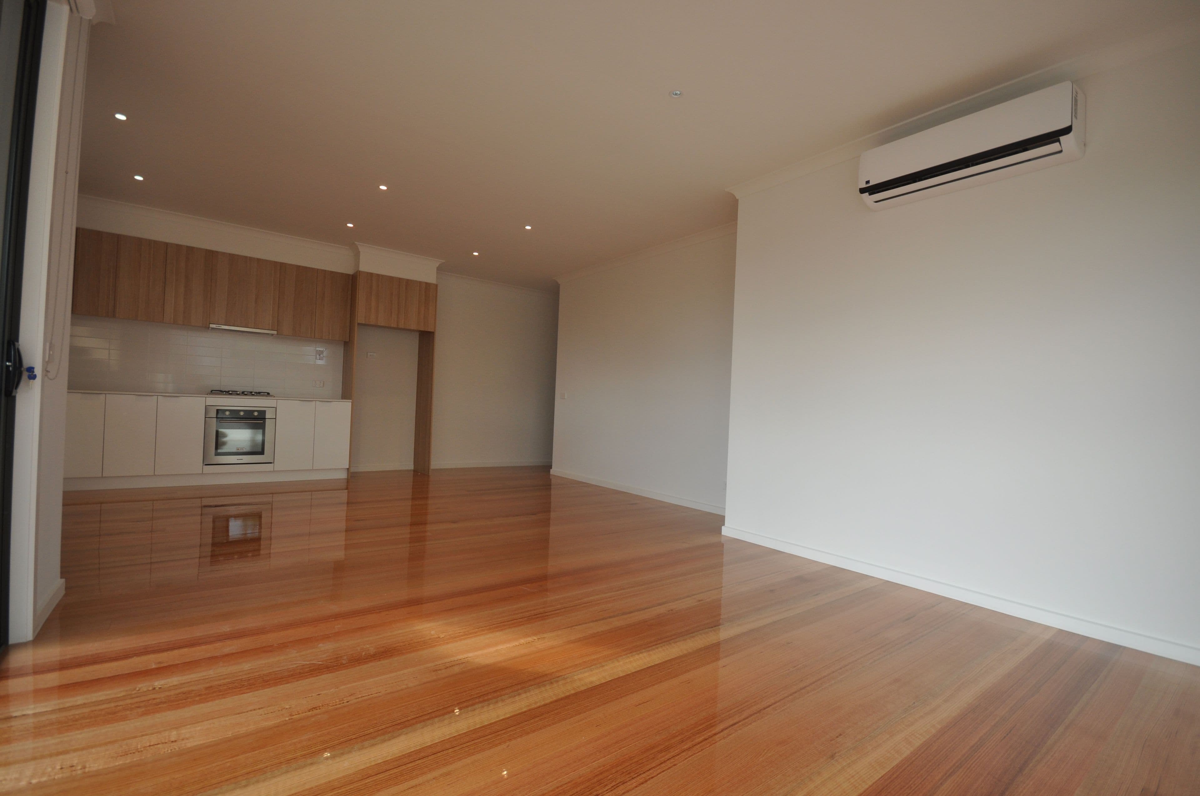 27 Alpine Grove, Pascoe Vale VIC 3044, Pascoe Vale - Thumbnail 2