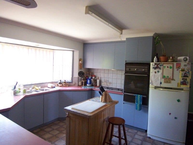 1 Kinrap Street, KANGAROO FLAT VIC 3555, Kangaroo Flat - Thumbnail 3