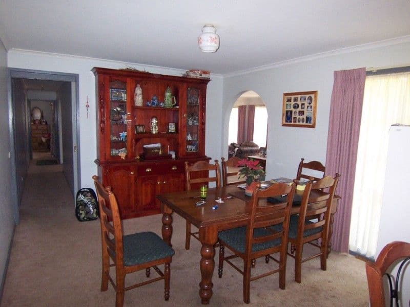 1 Kinrap Street, KANGAROO FLAT VIC 3555, Kangaroo Flat - Thumbnail 4
