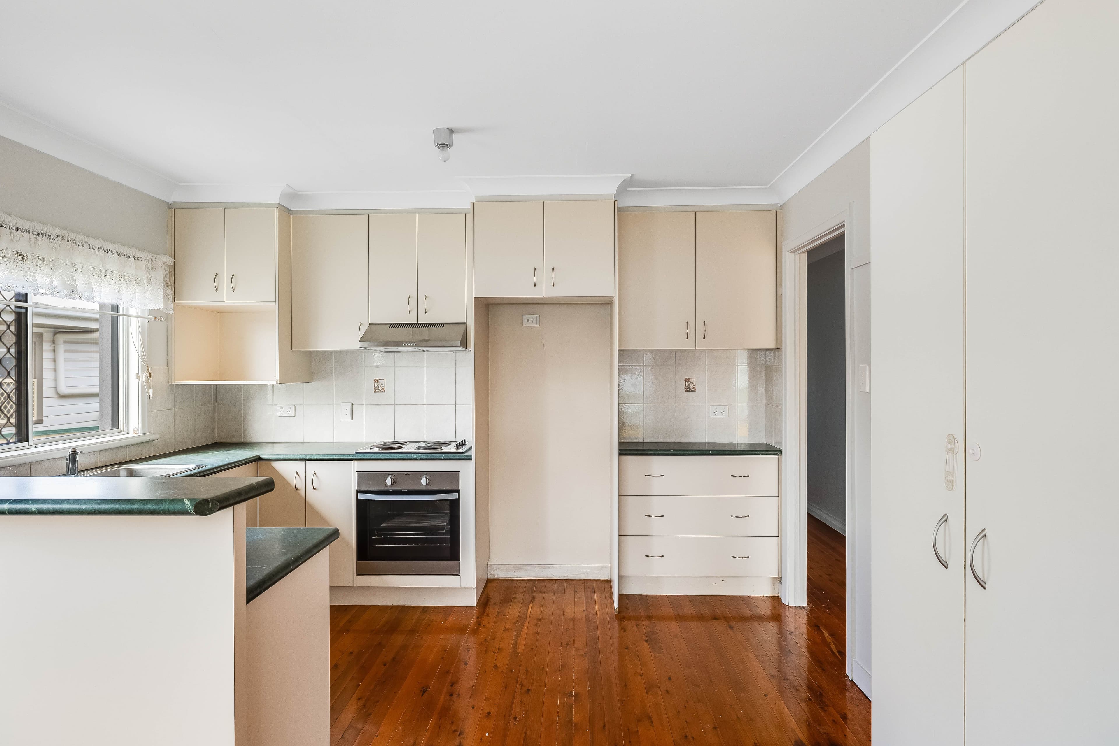 2a Newmarket Street, Newtown QLD 4350, Newtown - Thumbnail 6