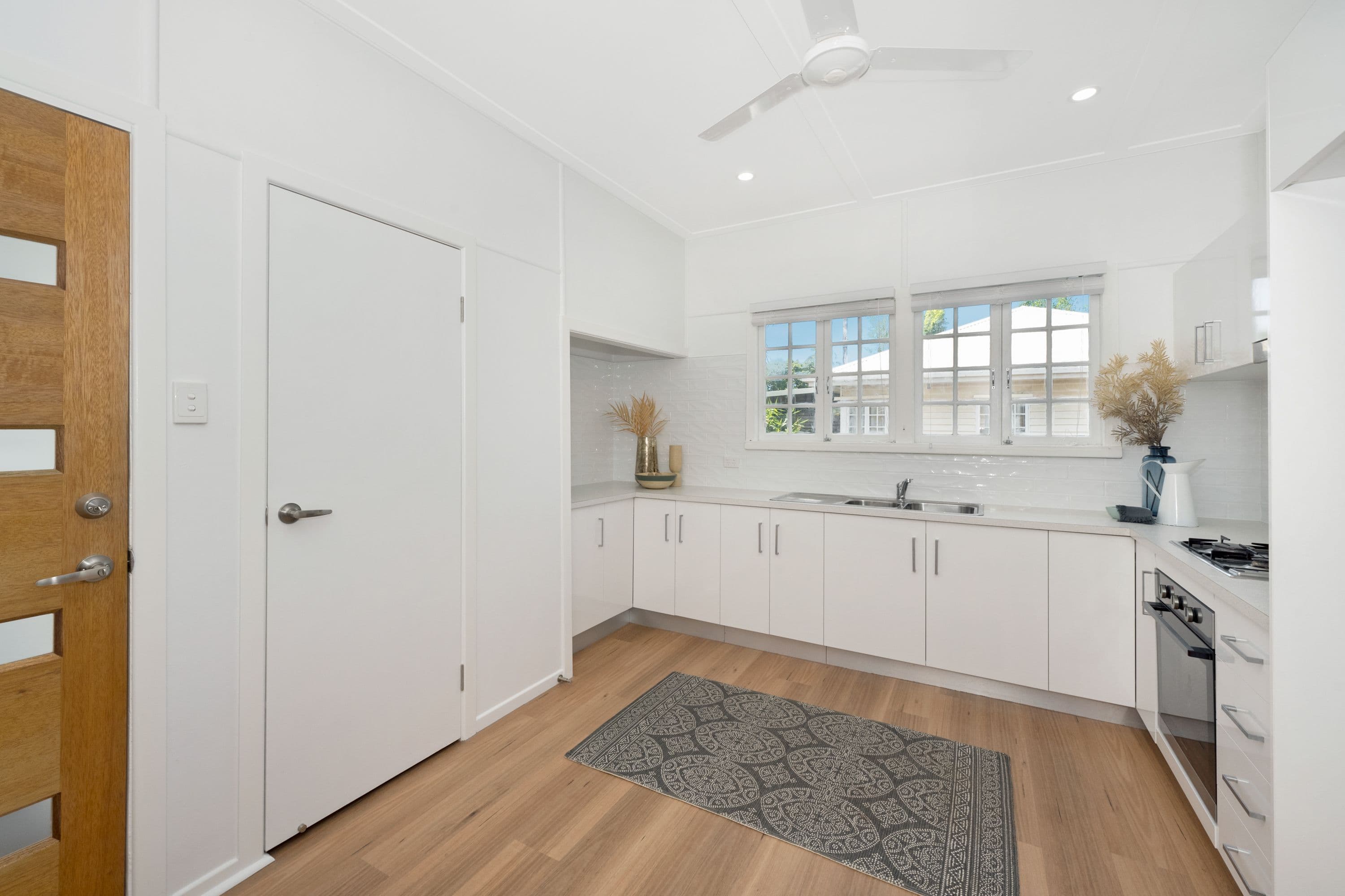 30 Sherriff Street, Hermit Park QLD 4812, Hermit Park - Thumbnail 2