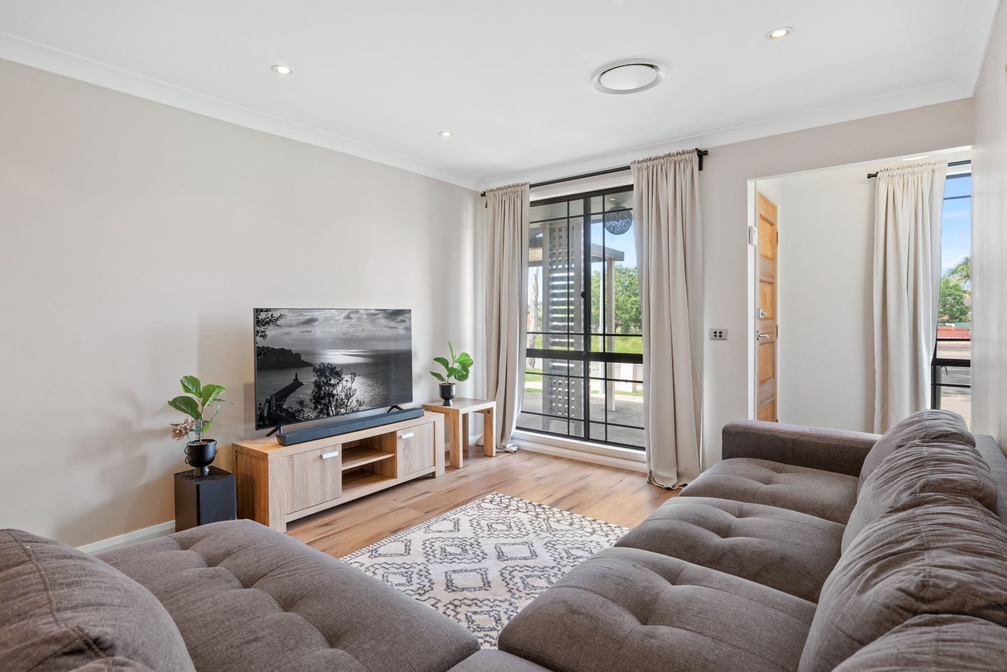 18 Elliot Place, St Helens Park NSW 2560, St Helens Park - Thumbnail 2