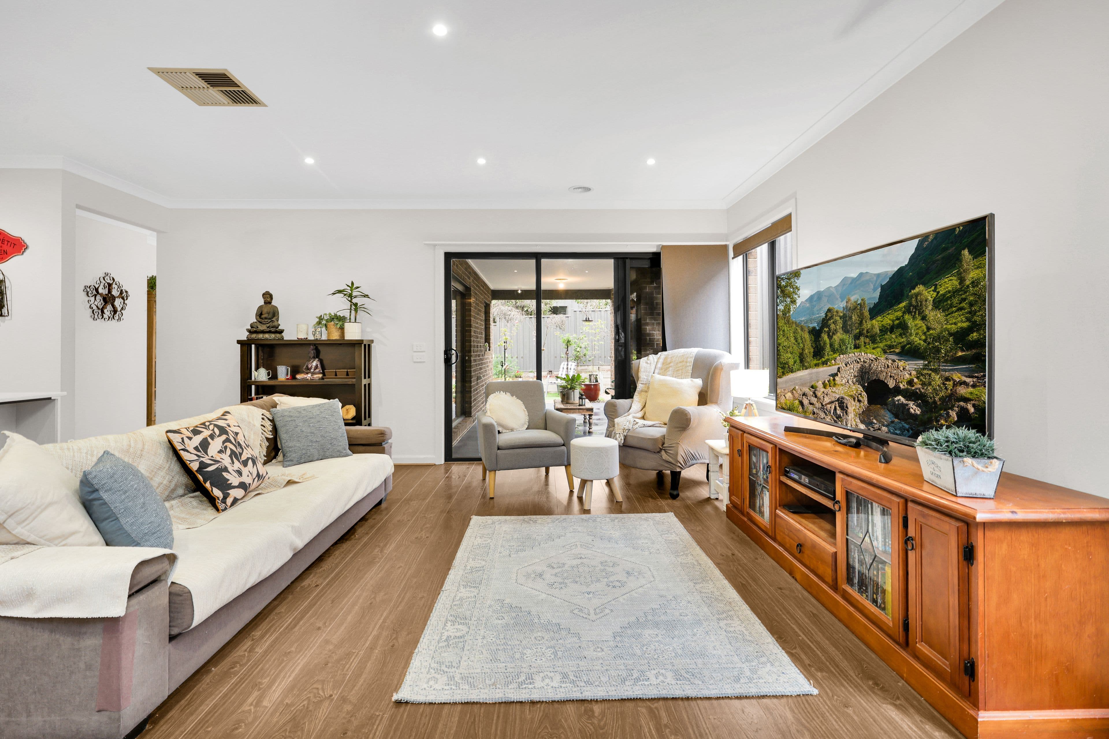 18 Clyde Road, Mernda VIC 3754, Mernda - Thumbnail 7