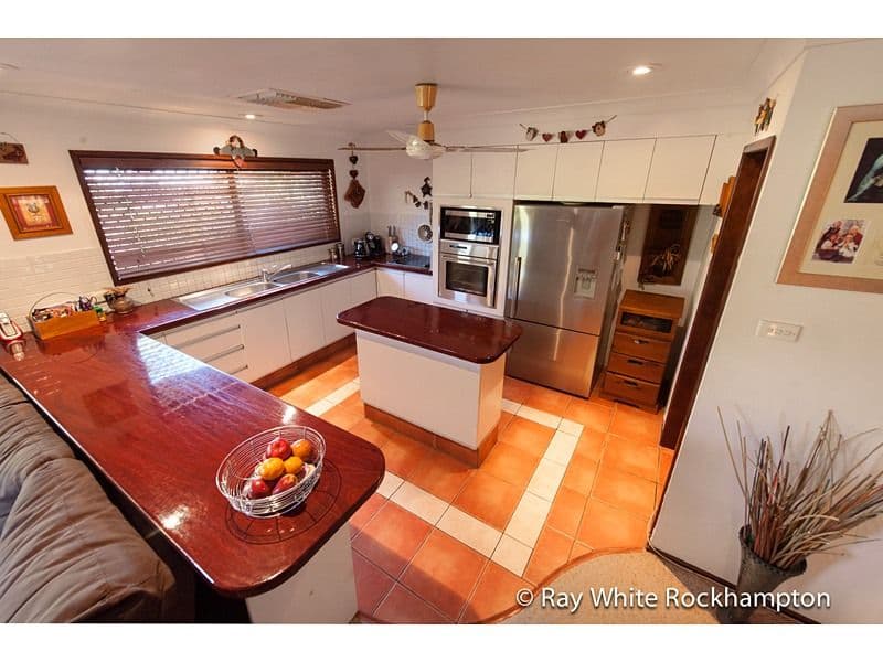 12 Thomas Street, NORMAN GARDENS QLD 4701, Norman Gardens - Thumbnail 3