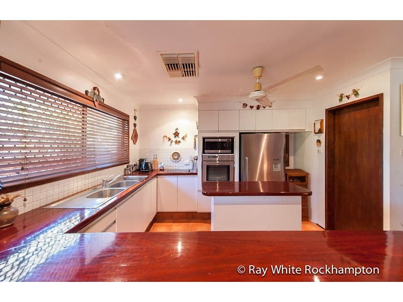 12 Thomas Street, NORMAN GARDENS QLD 4701, Norman Gardens - Thumbnail 4