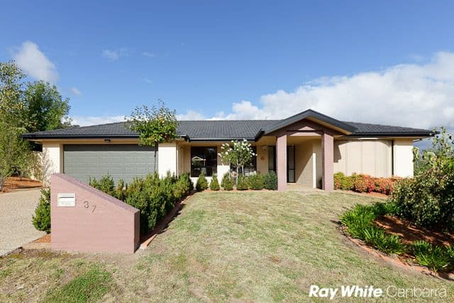37 Kohlhagen Street, CONDER ACT 2906, Conder - Image 1