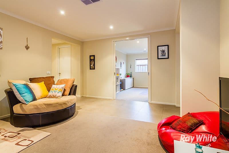 30 Aquanita Close, Lyndhurst VIC 3975, Lyndhurst - Thumbnail 2