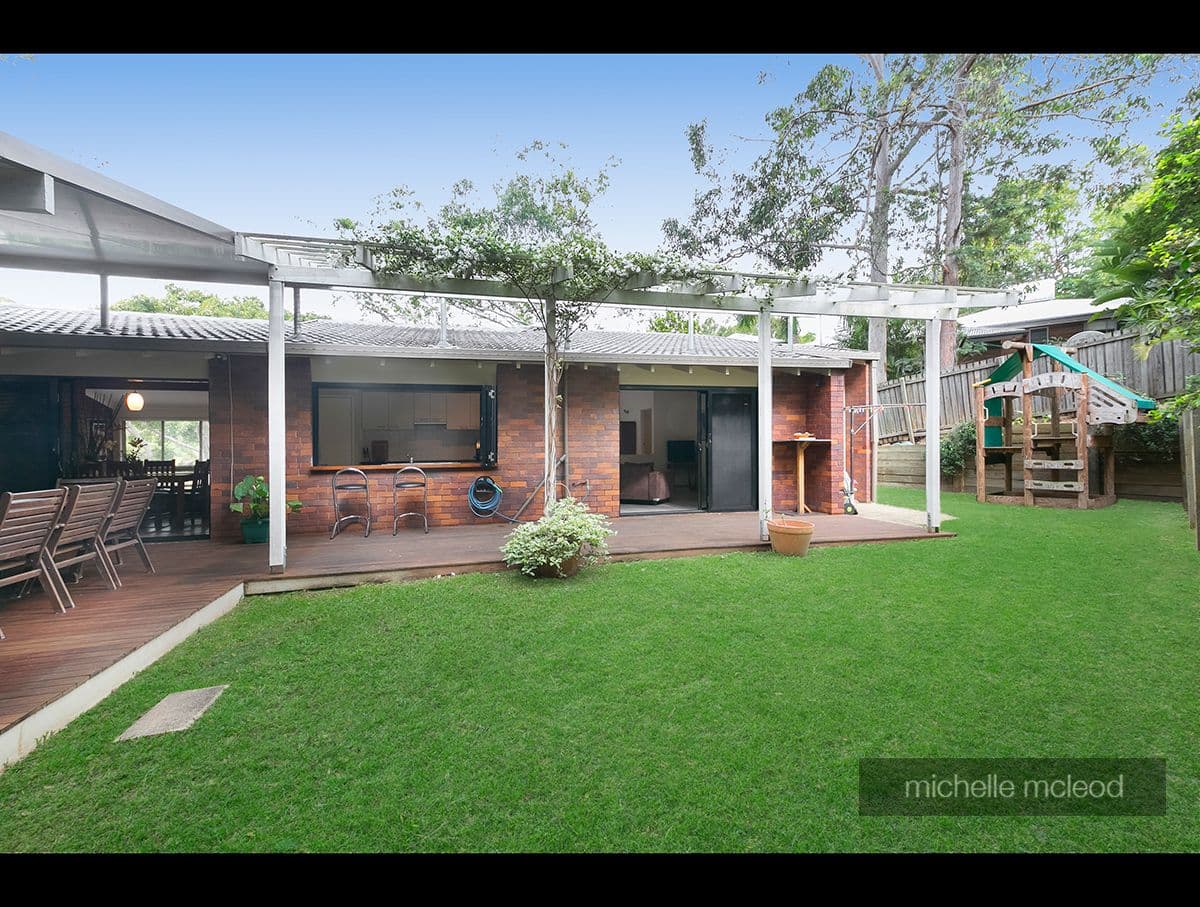 27 Burrumbuck Street, Chapel Hill QLD 4069, Chapel Hill - Thumbnail 2