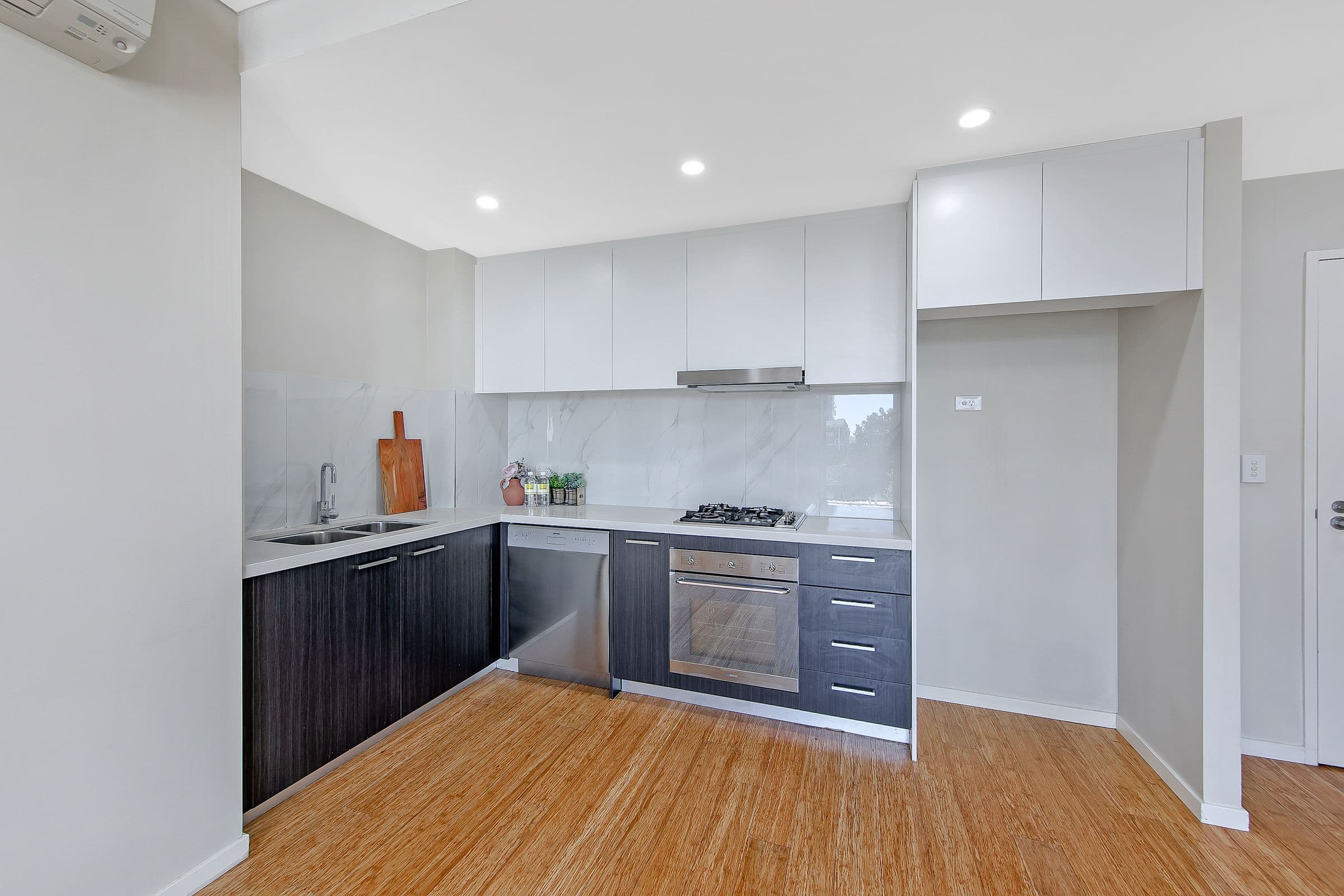 19 Prospect Street, Rosehill NSW 2142, Rosehill - Thumbnail 2
