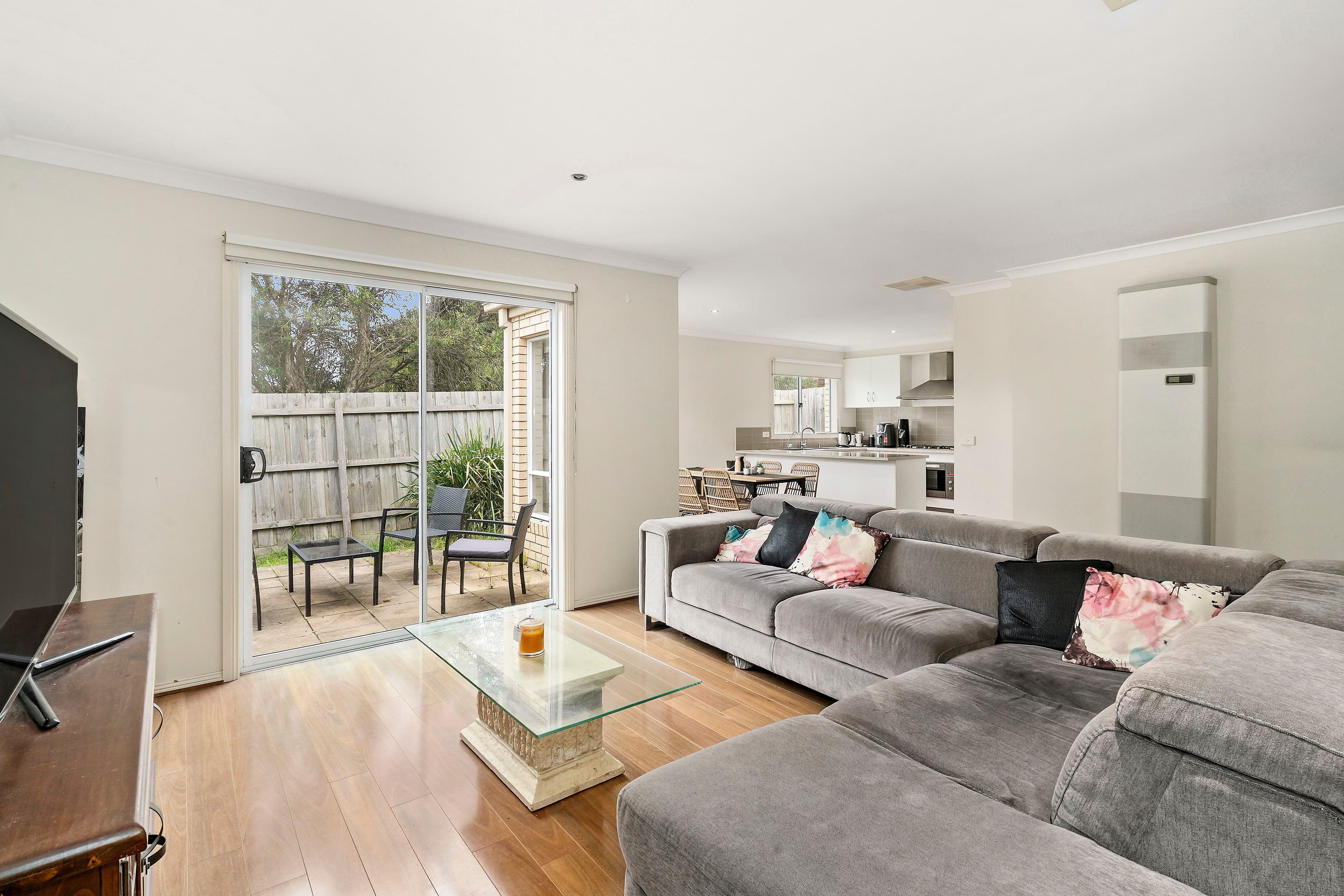 10 Braemar Street, Seaford VIC 3198, Seaford - Thumbnail 2