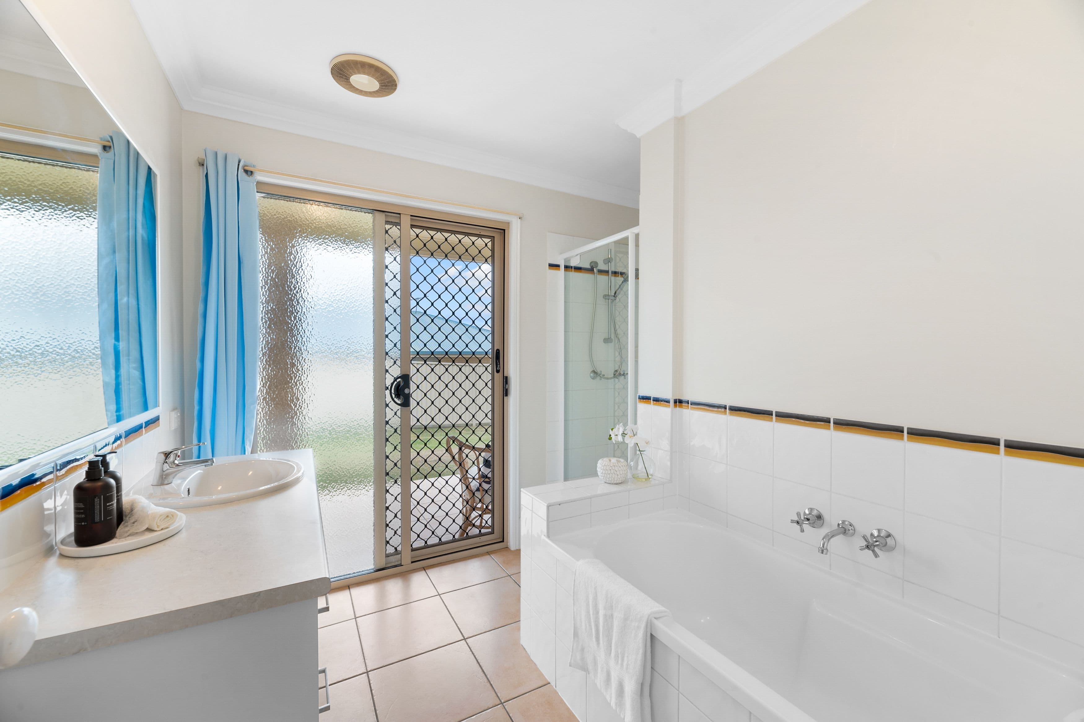 24 Townsville Crescent, Deception Bay QLD 4508, Deception Bay - Thumbnail 8