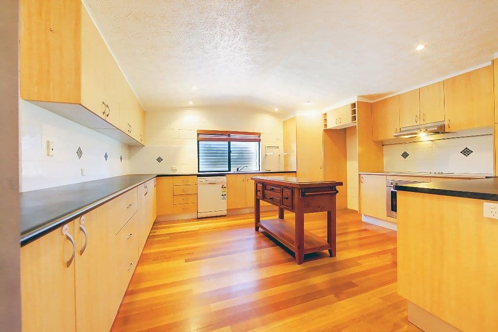 90 Gibraltar Road, RANGEWOOD QLD 4817, Rangewood - Thumbnail 6