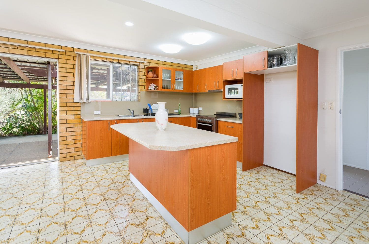414 Warrigal Road, Eight Mile Plains QLD 4113, Eight Mile Plains - Thumbnail 2