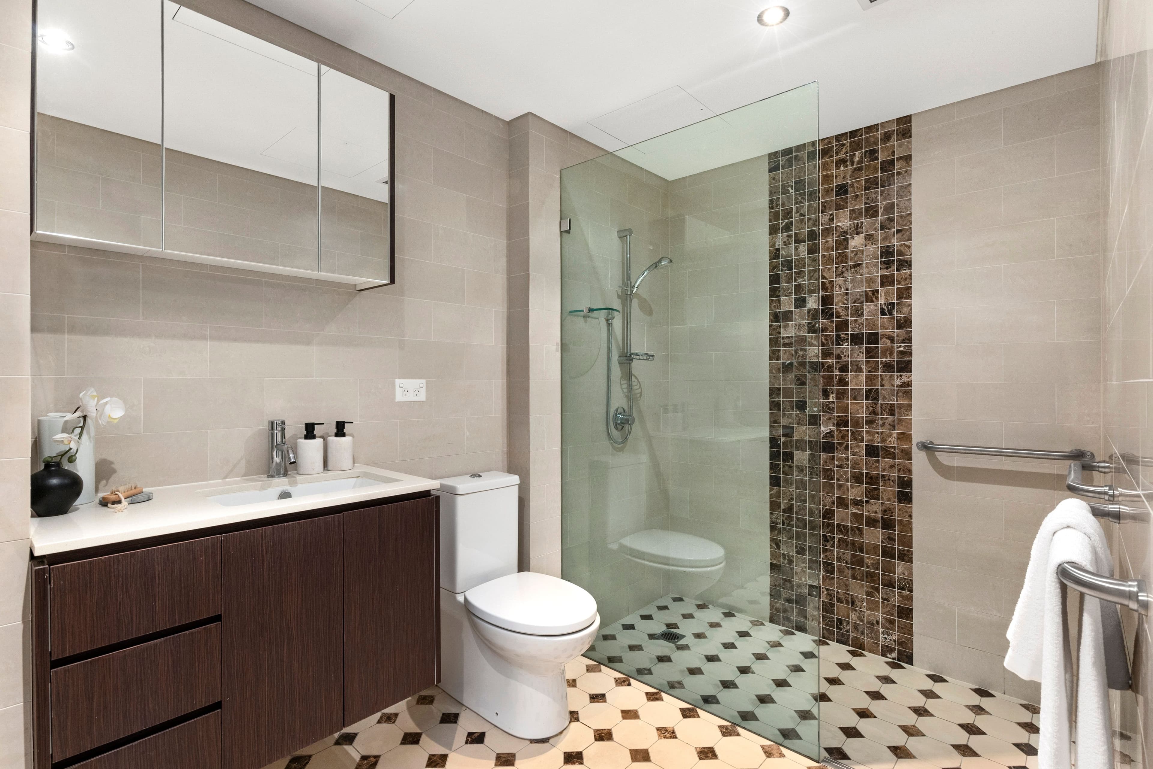 9 BARLEY CRESCENT, Clyde North - Thumbnail 6