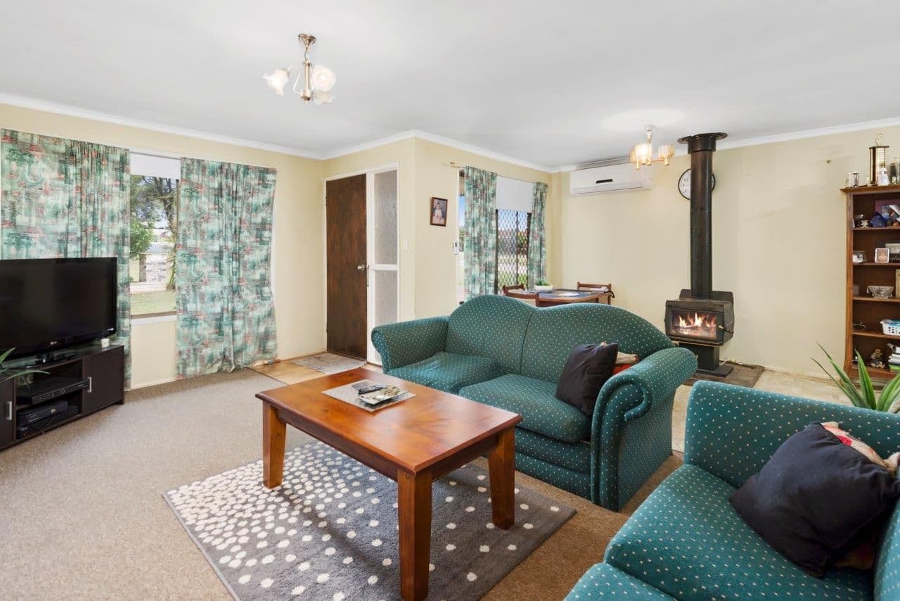 22 Jennifer Crescent, Darling Heights QLD 4350, Darling Heights - Thumbnail 2