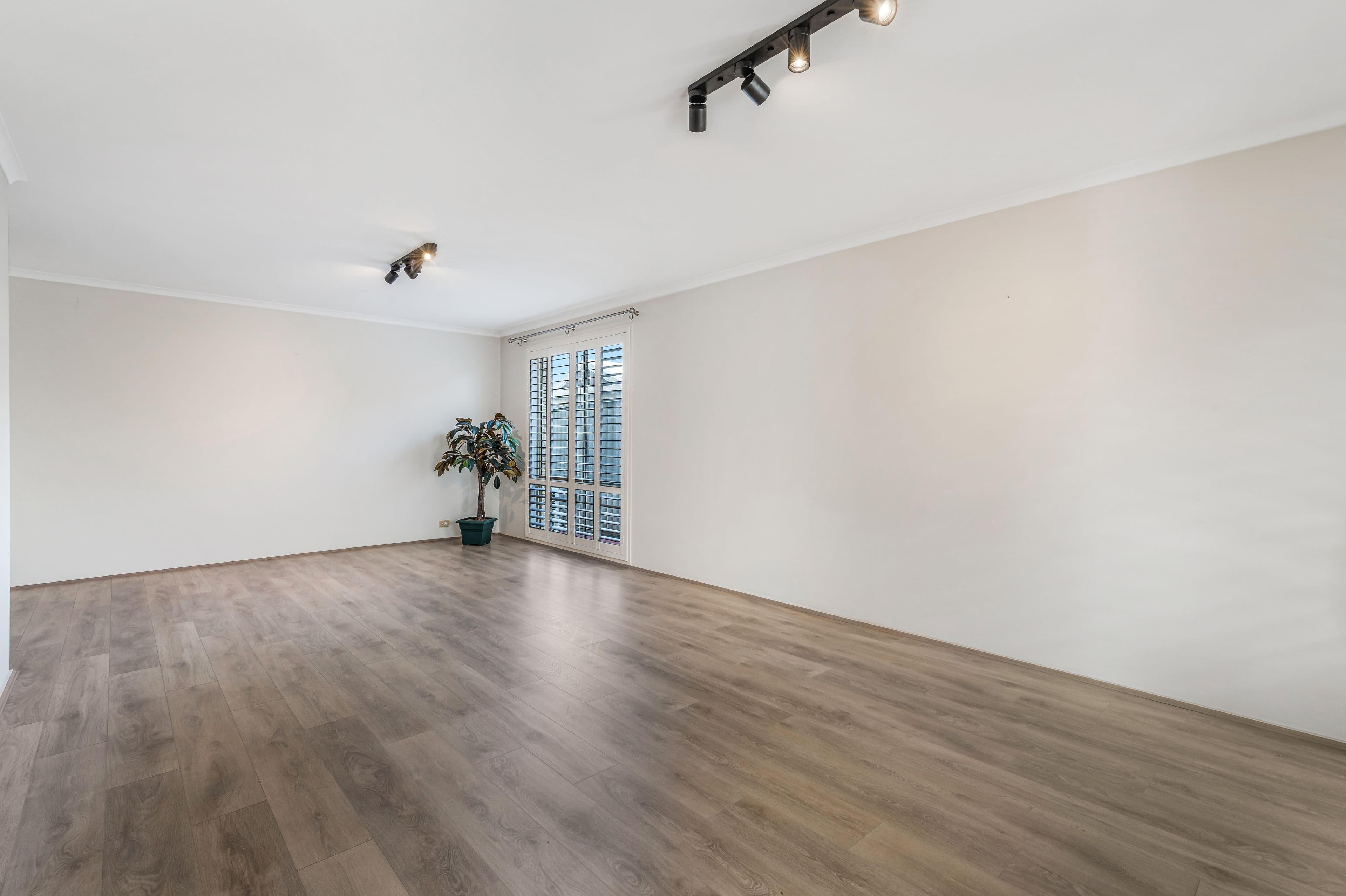 19 Seaeagle Crescent, Green Valley NSW 2168, Green Valley - Thumbnail 7