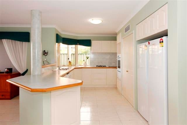 5 Frampton Crescent, CANNING VALE WA 6155, Canning Vale - Thumbnail 7
