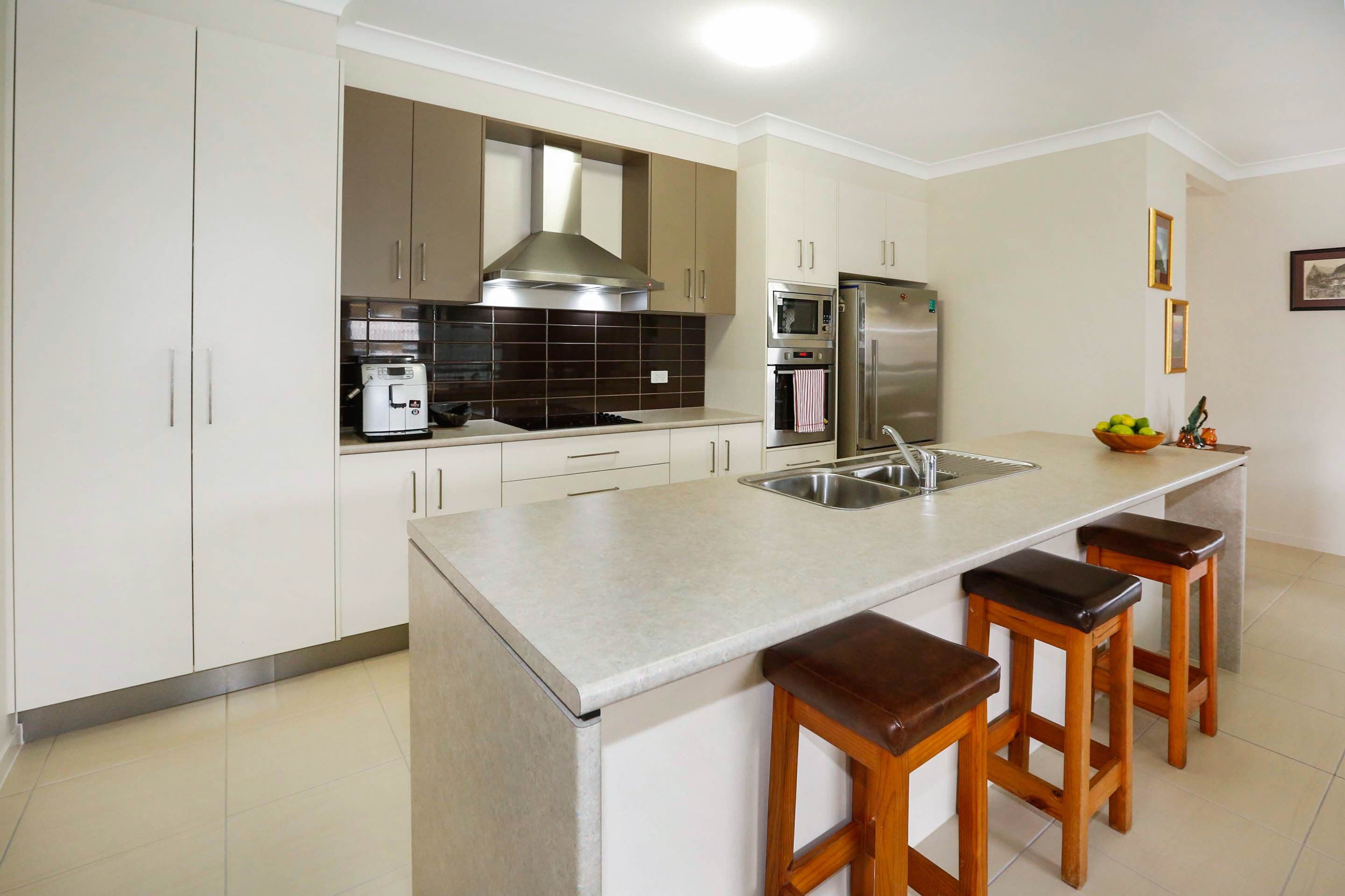 10 Sillago Street, Burdell QLD 4818, Burdell - Thumbnail 2
