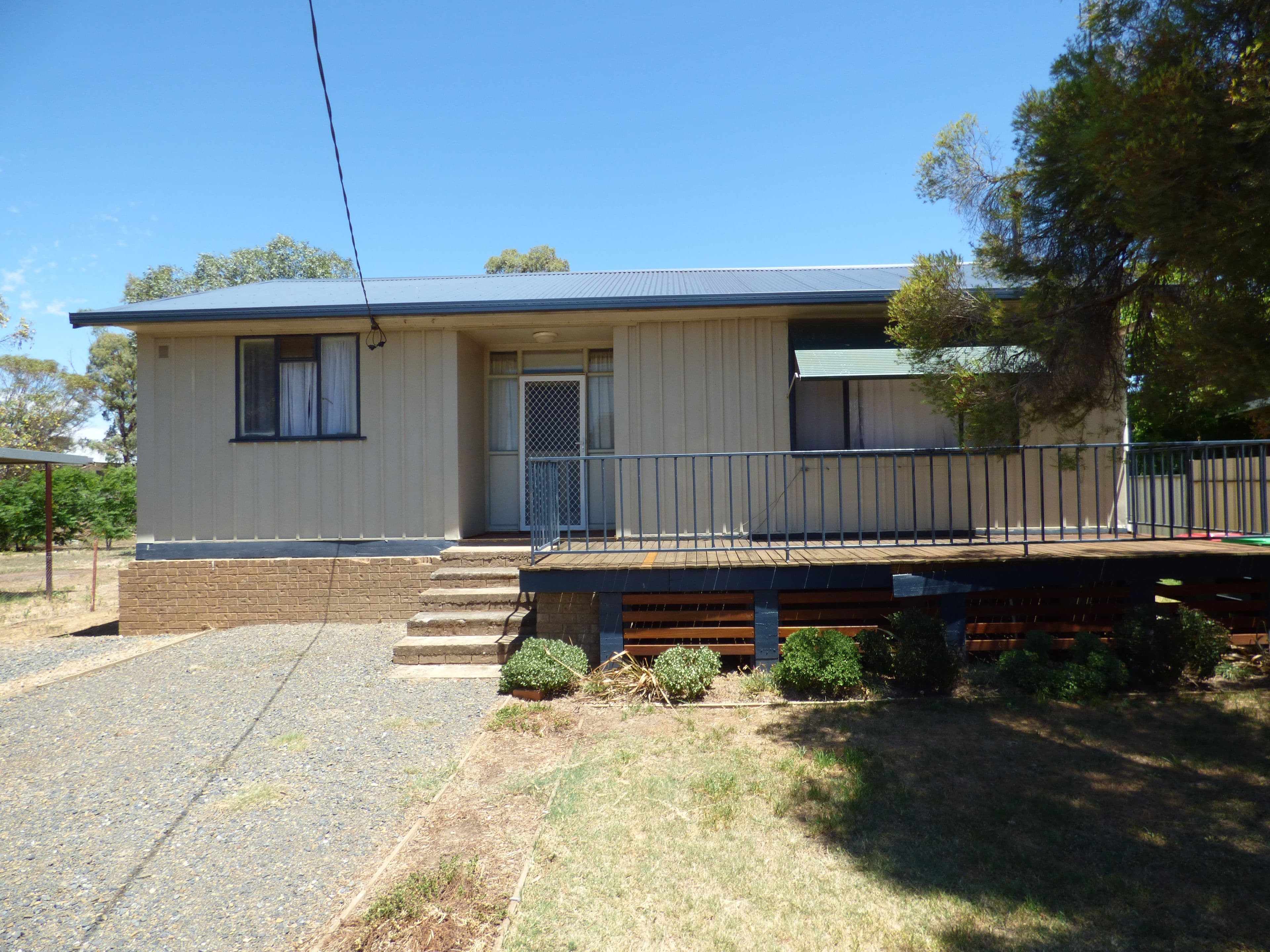 14 Farnell Street, Forbes - Image 1