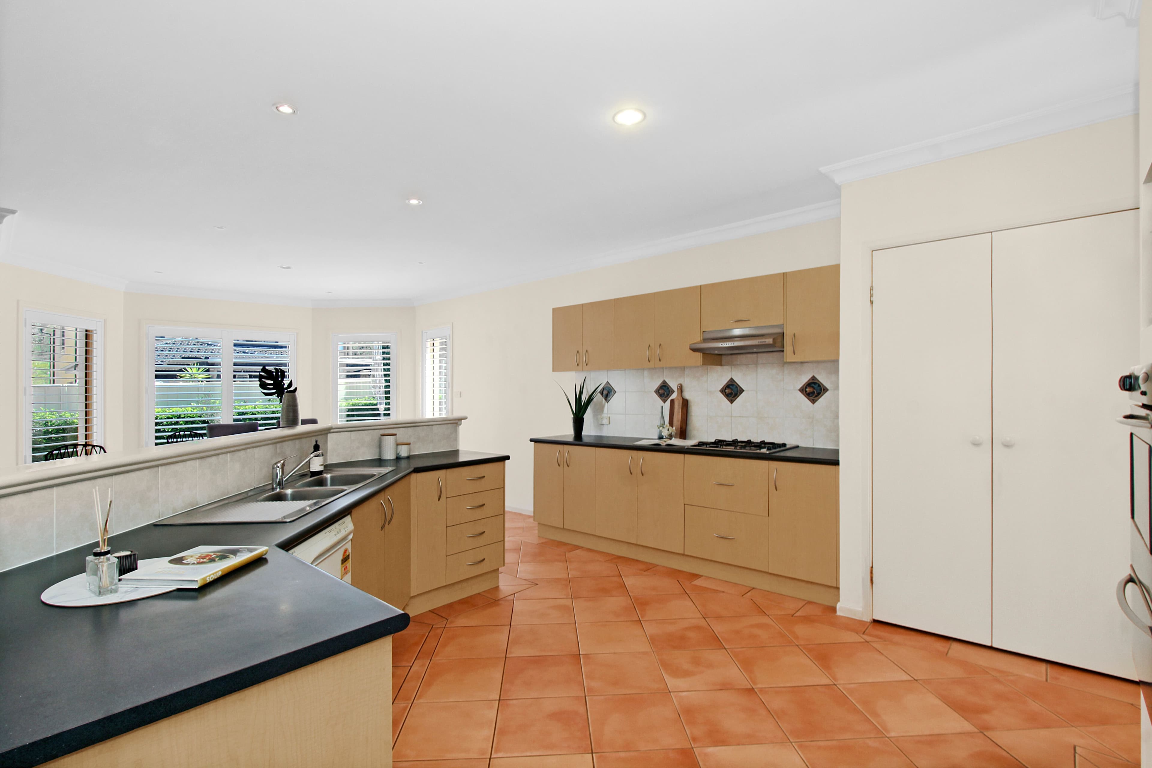 16 Anjou Circuit, Cecil Hills NSW 2171, Cecil Hills - Thumbnail 3