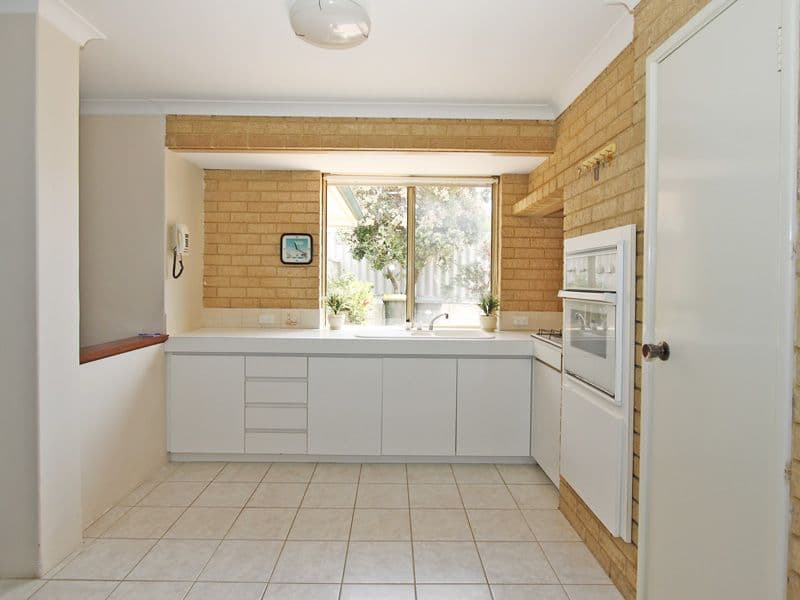 14 Osprey Circle, BALLAJURA WA 6066, Ballajura - Thumbnail 3