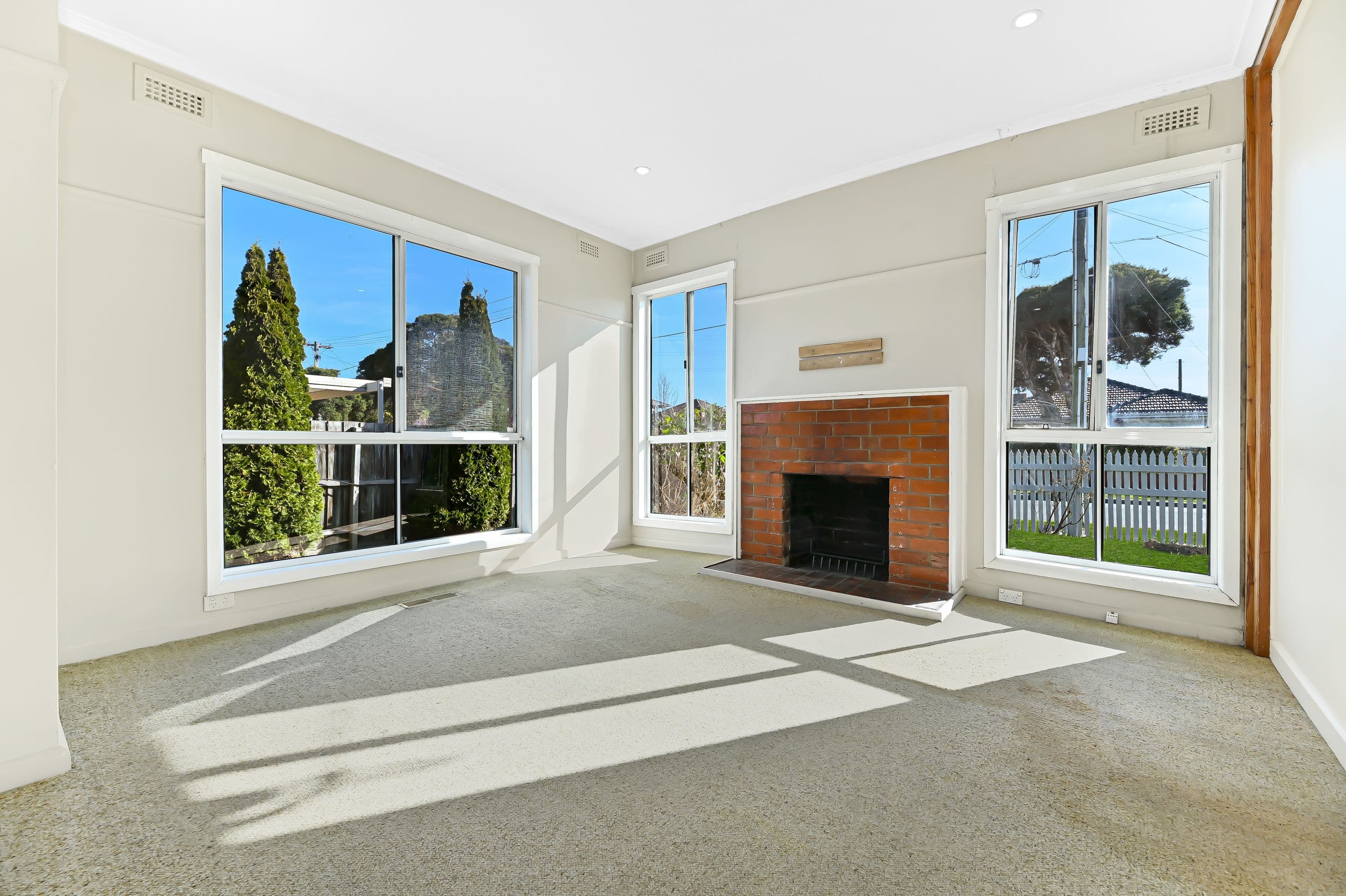 6 Saunders Street, Clayton South VIC 3169, Clayton South - Thumbnail 2