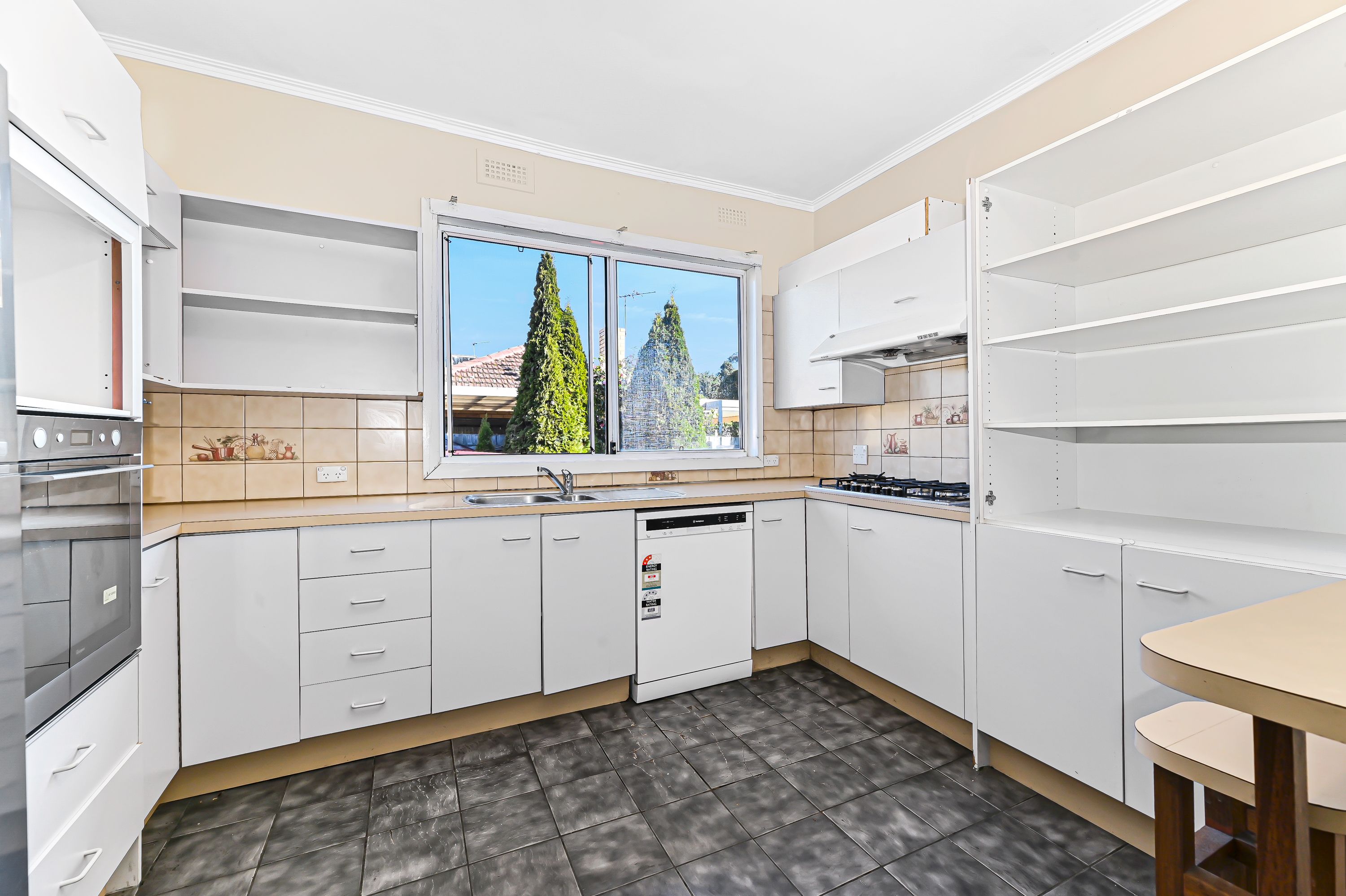 6 Saunders Street, Clayton South VIC 3169, Clayton South - Thumbnail 3