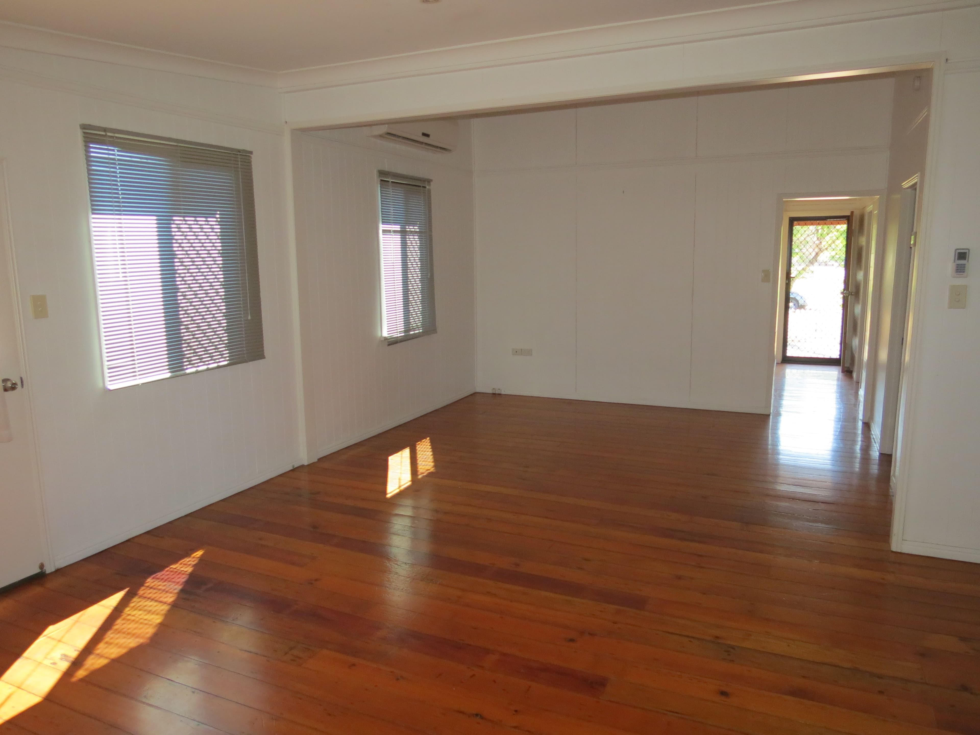 41 Dundas Street, Emerald QLD 4720, Emerald - Thumbnail 4