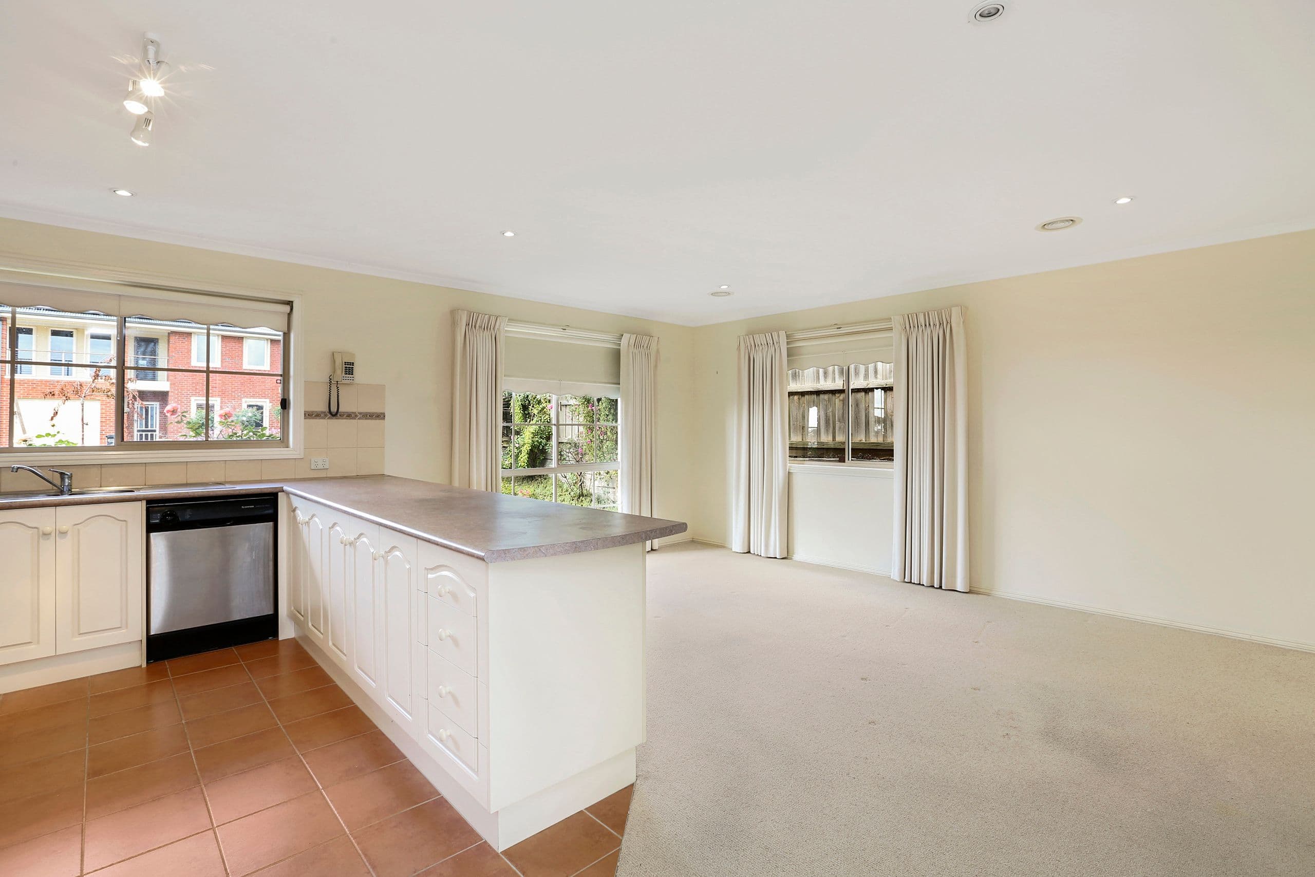 12 Lipizzaner Court, Highton VIC 3216, Highton - Thumbnail 3
